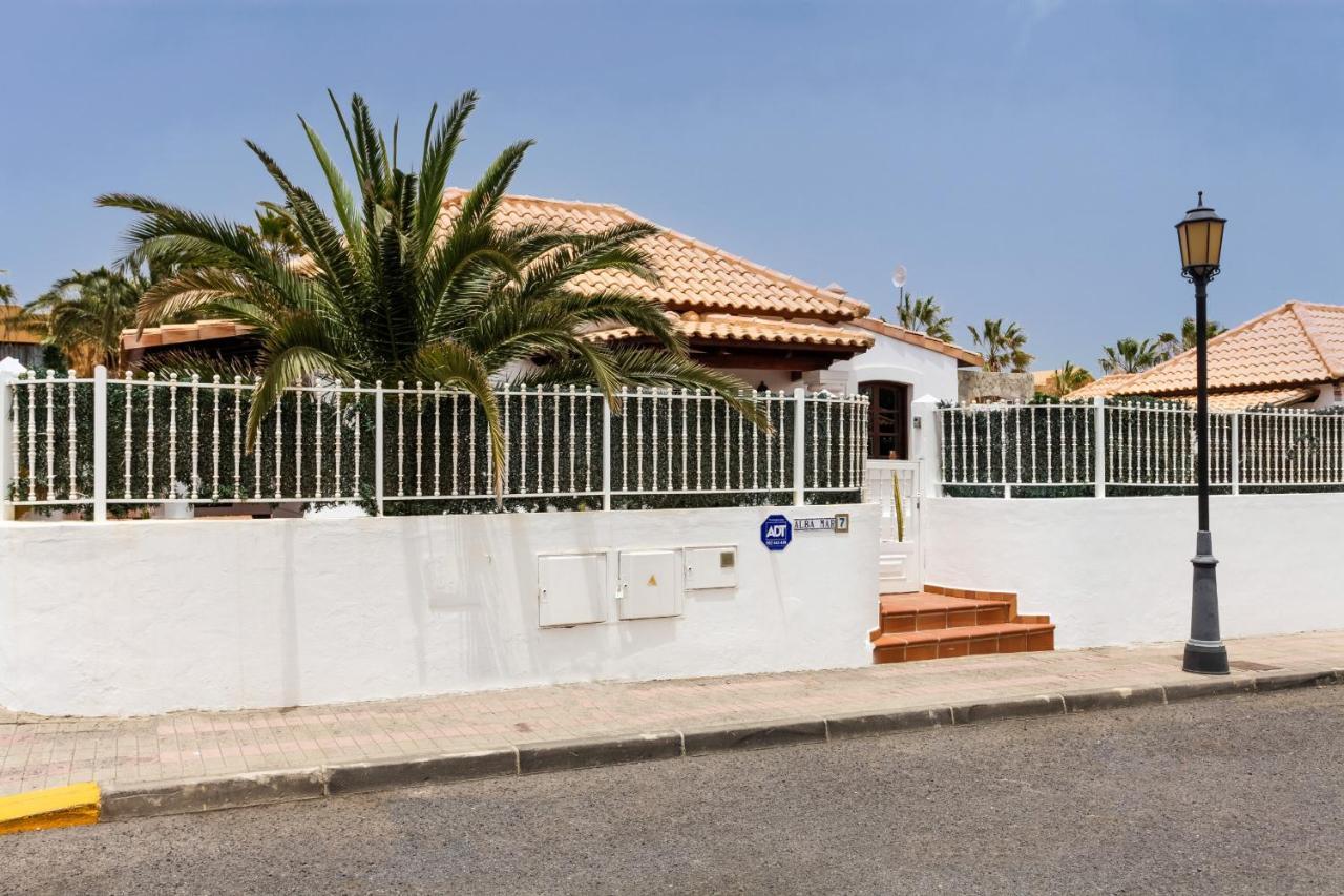 Villa Relax Deluxe Private Pool Corralejo By Holidays Home Екстериор снимка
